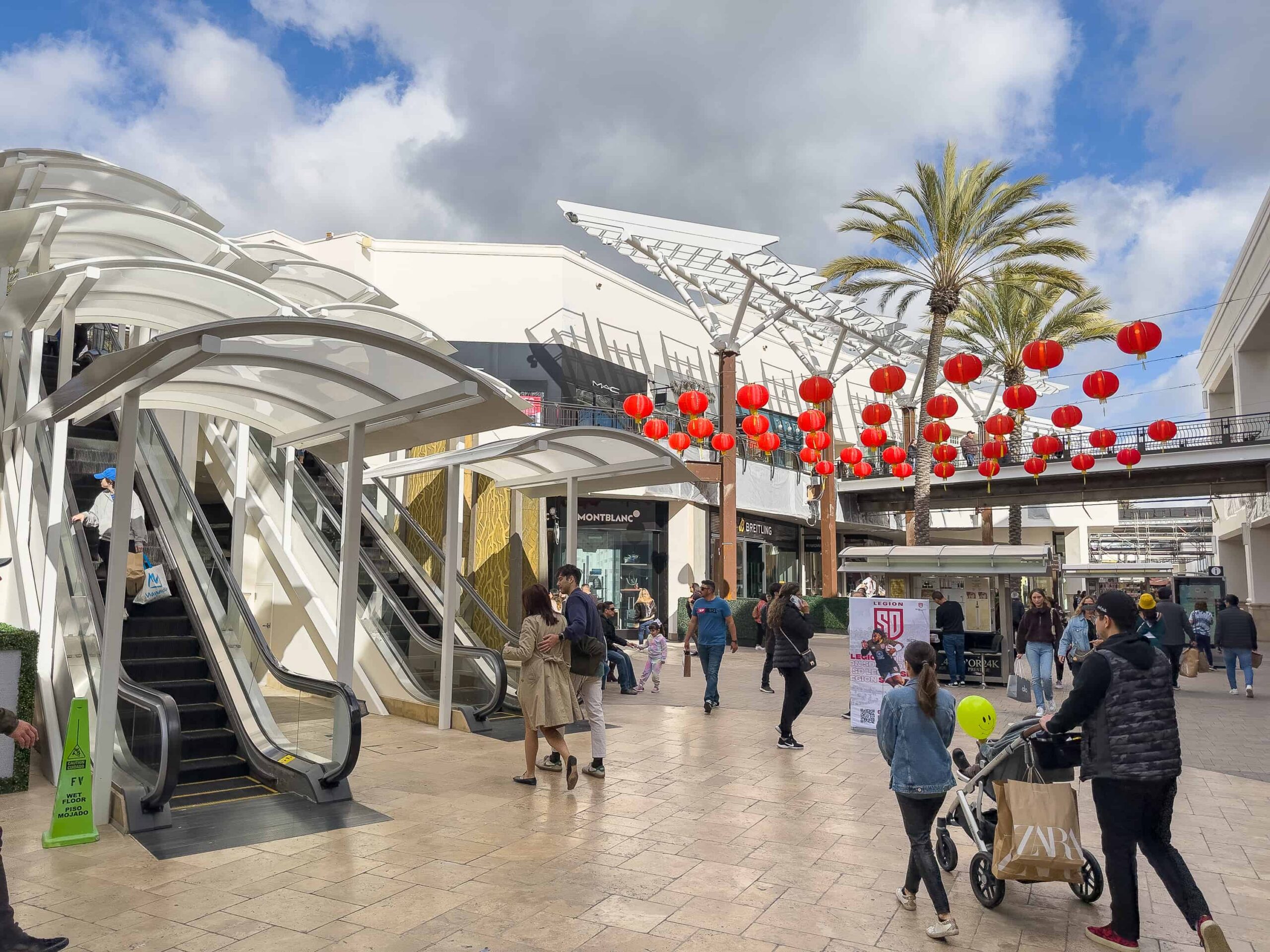 You are currently viewing 🏙️ Mission Valley: The Heartbeat of San Diego Shopping & Culture